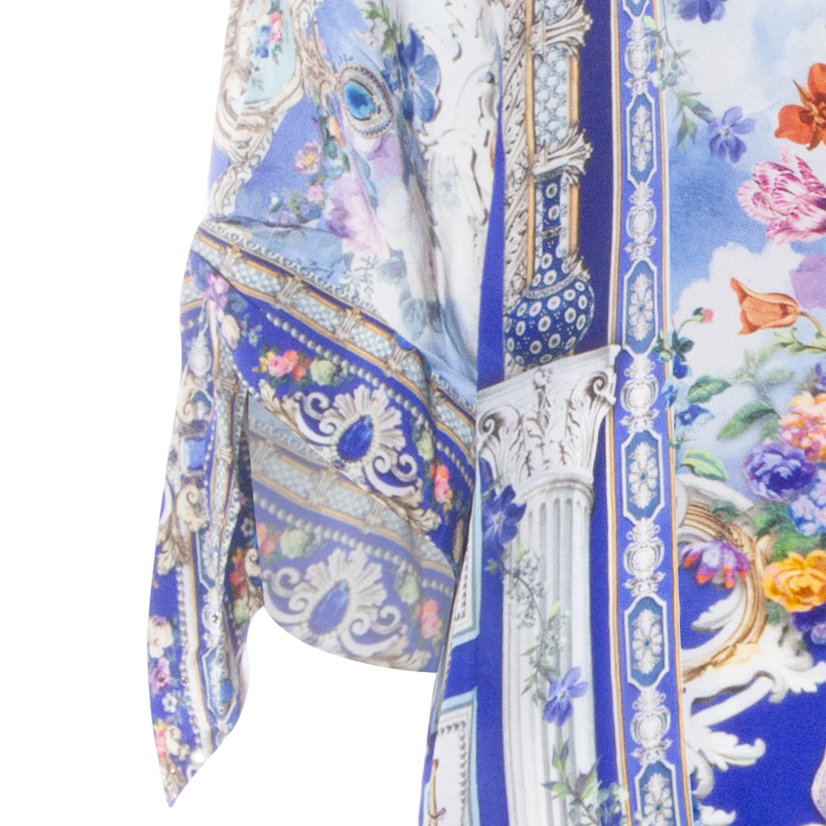 Flattering Women'S Top With Versatile Design