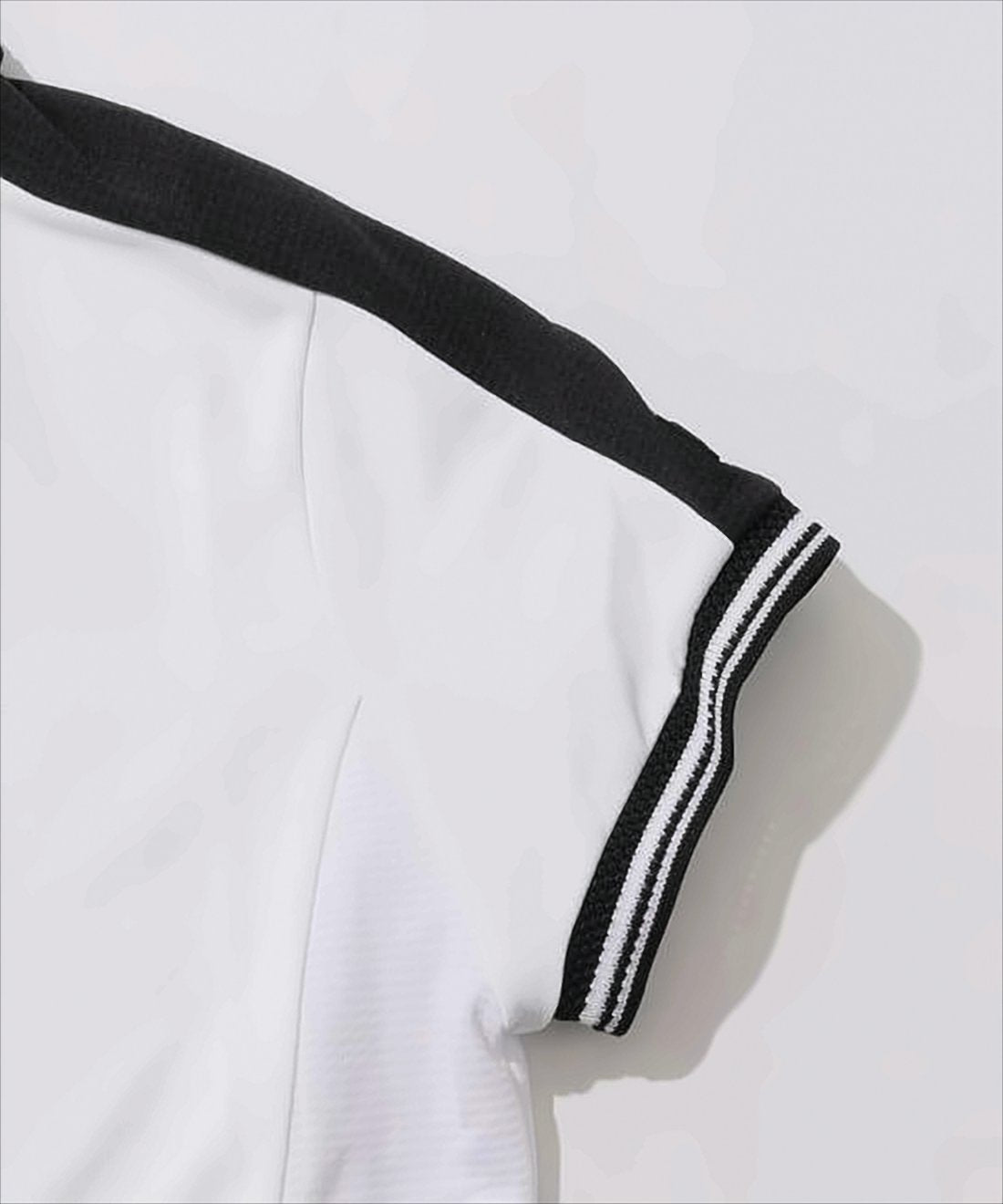 Short-Sleeved Polo Shirt with Striped Collar