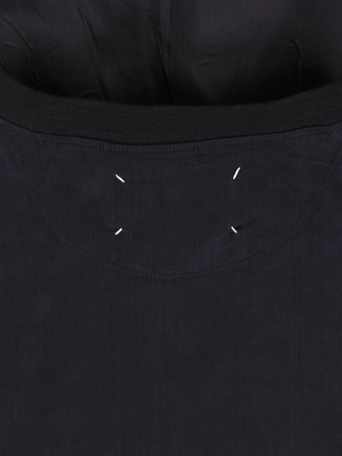 Sleek Black Dress With Timeless Silhouette