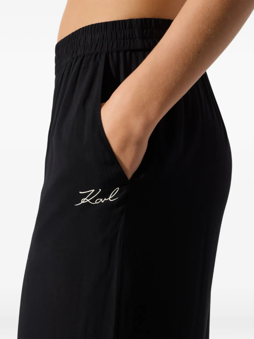 Wide-Leg Pants with Subtle Signature Detail