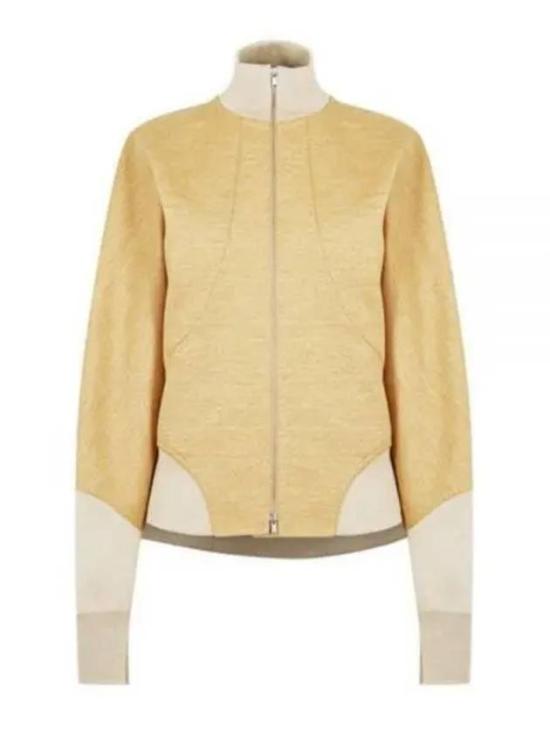 Structured Beige Wool Jacket with Zipper Closure