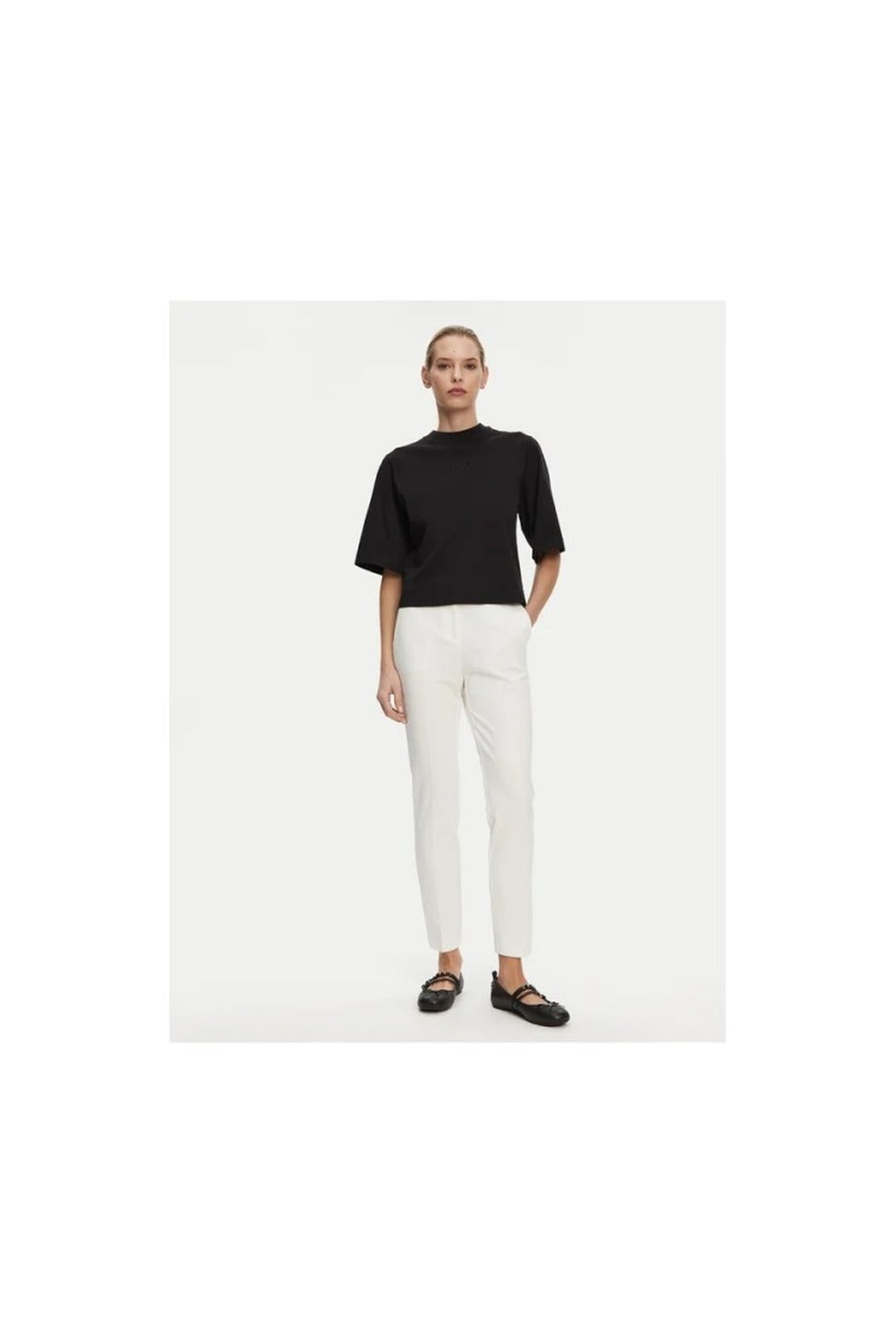 Tailored White Trousers With Side Pockets