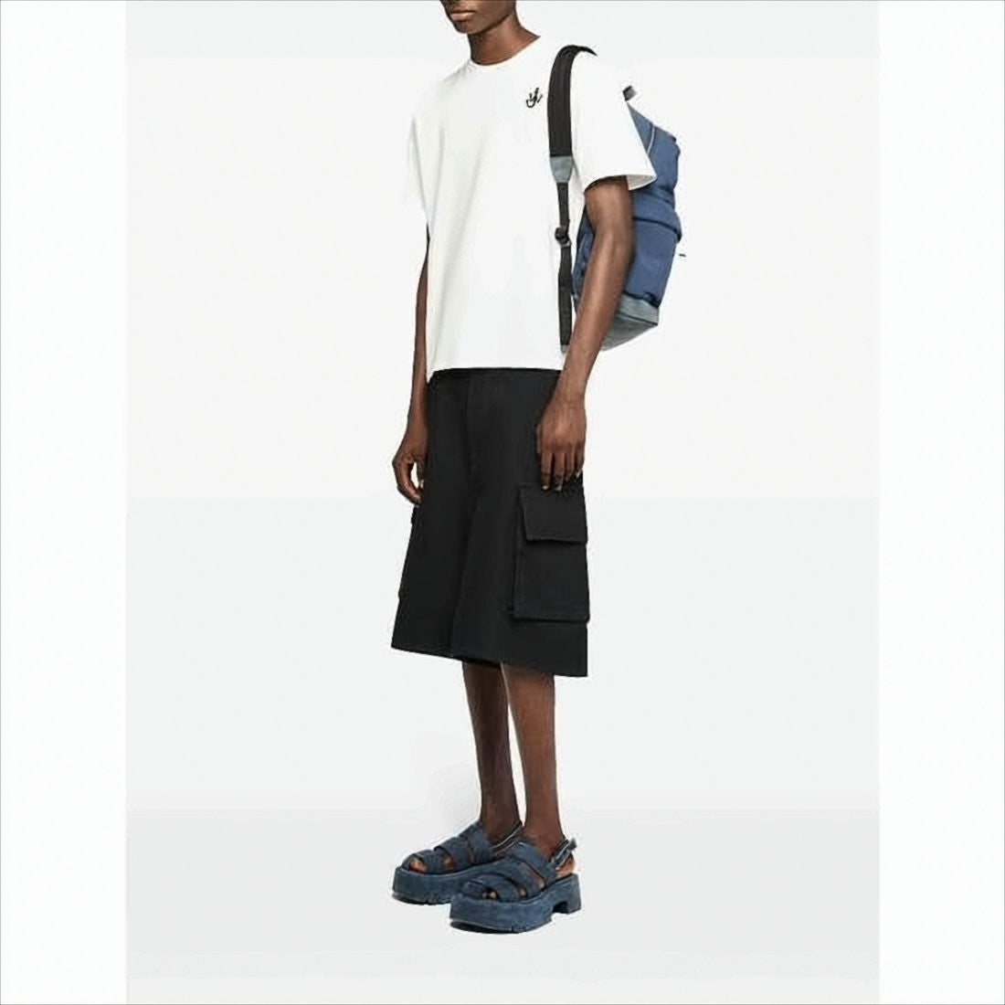 Loose-Fit Cargo Shorts with High Waist
