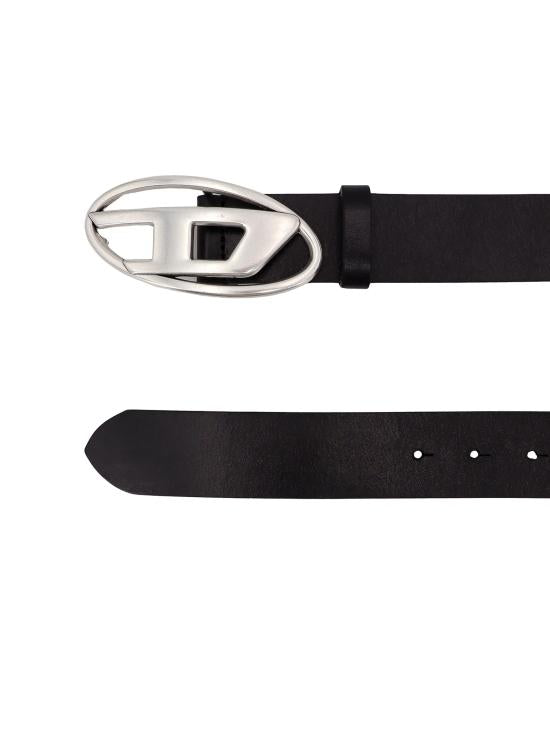 Leather Belt with Distinctive Silver-tone Oval Buckle