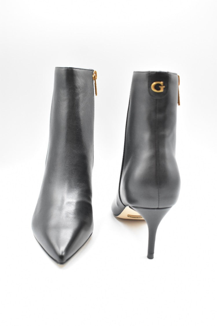 Pointed Toe Ankle Boots With Heel And Zip Closure