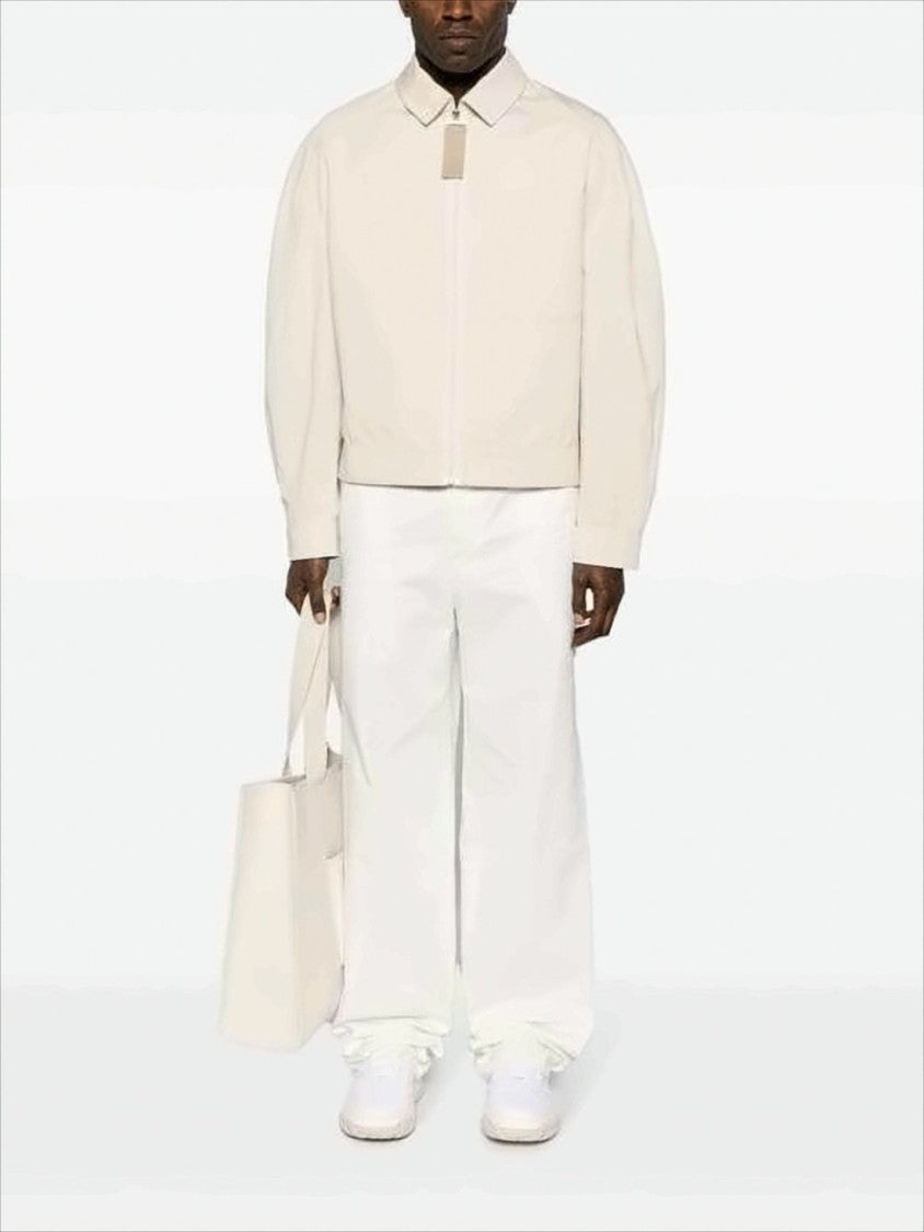 Cropped Minimalist Jacket with Zip Closure