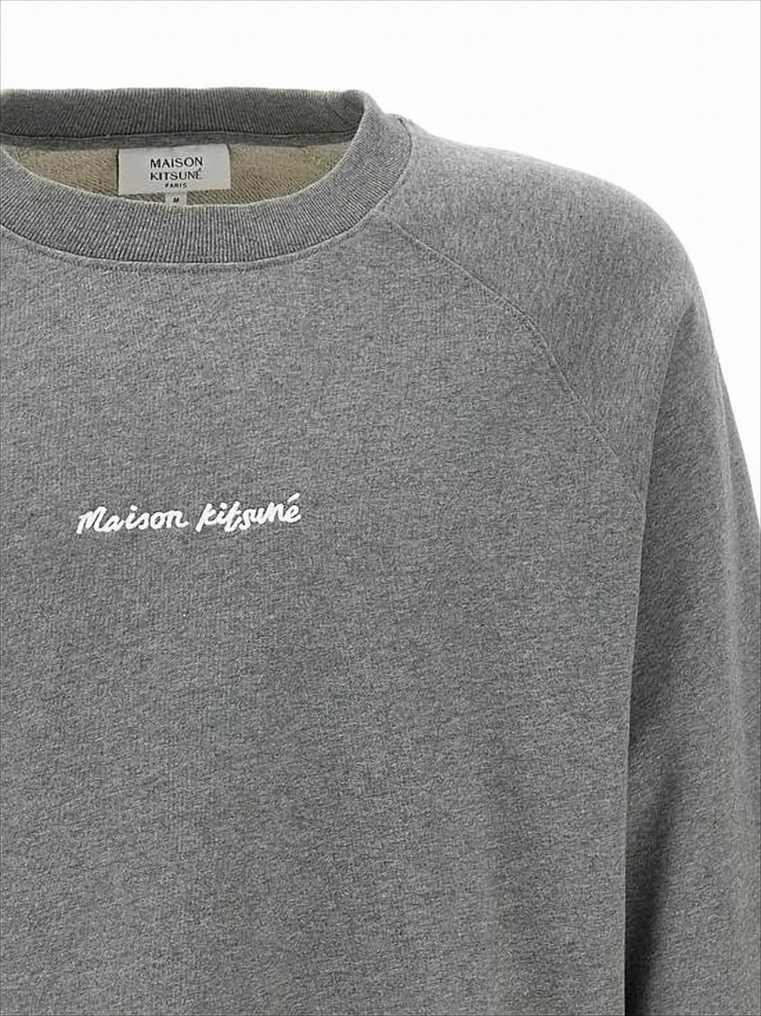 Relaxed Fit Long-Sleeve Sweatshirt with Ribbed Details