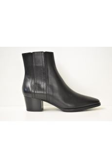 Pointed Toe Black Ankle Boots