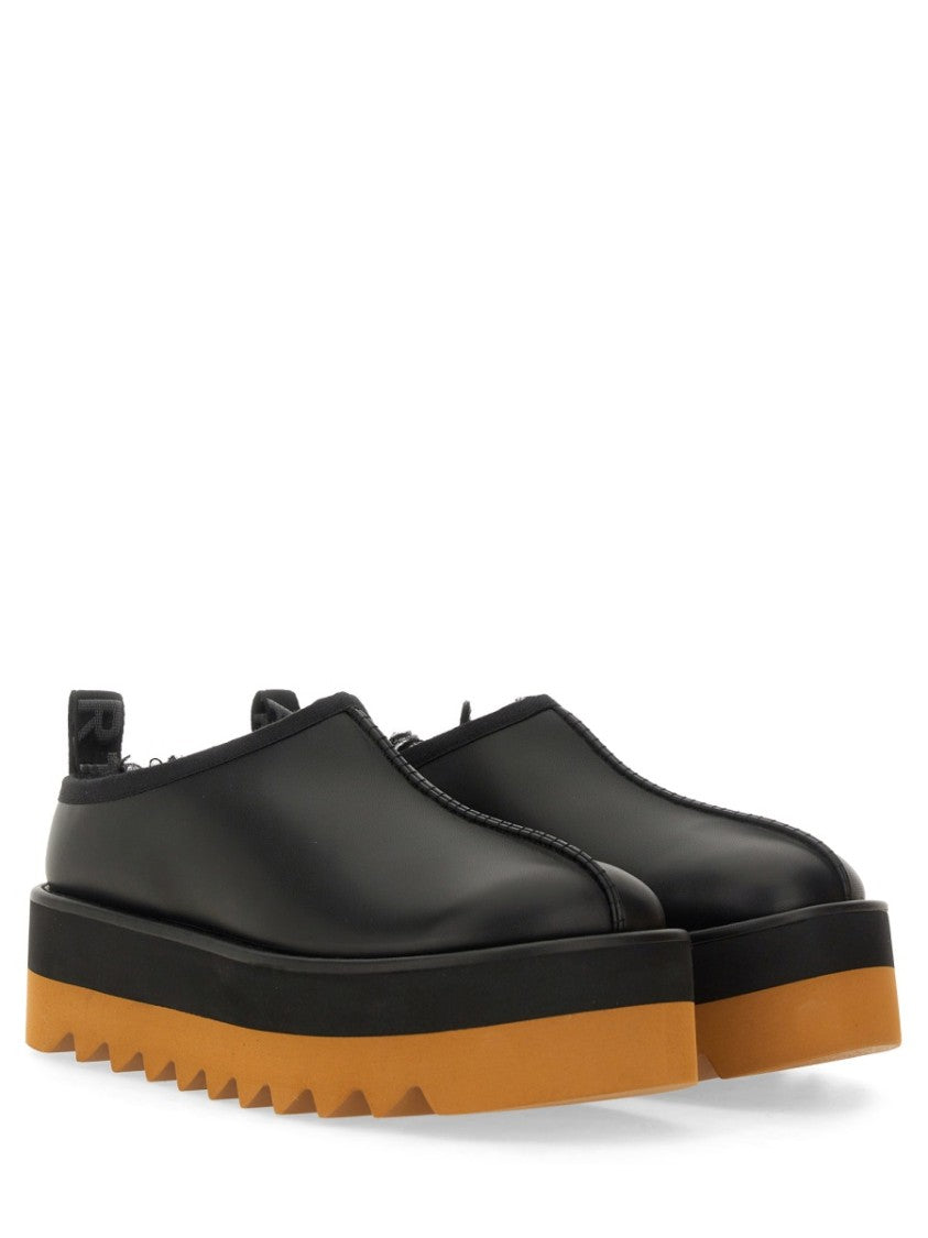 Sneak-Elyse Slipper