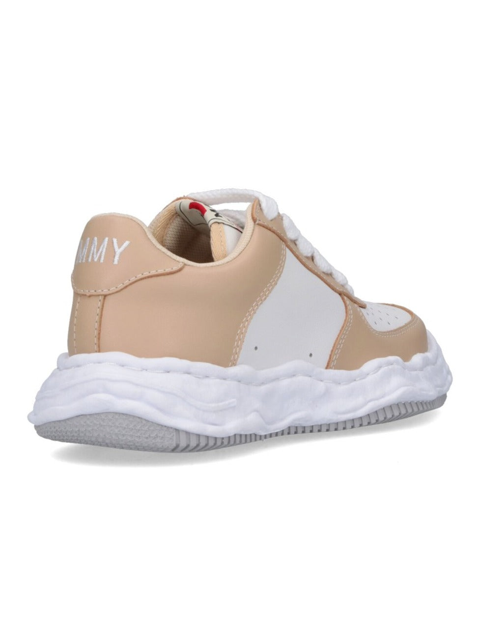 Low-Top Sneakers With Rounded Toe And Textured Sole