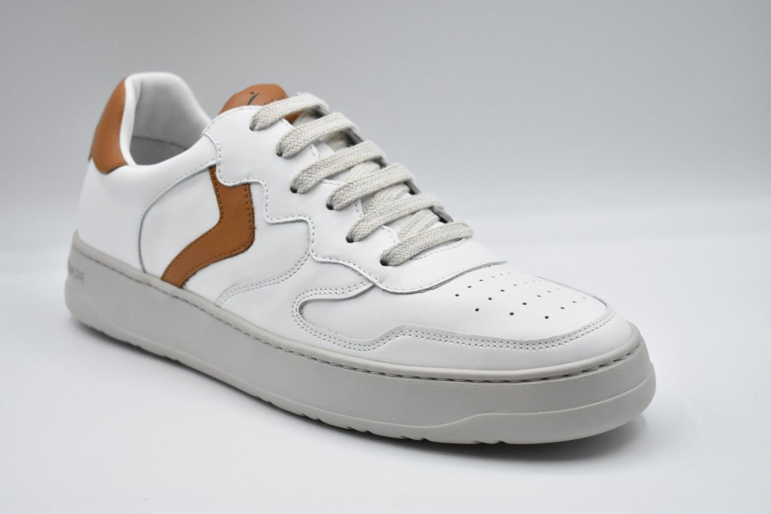 Sneakers With Design